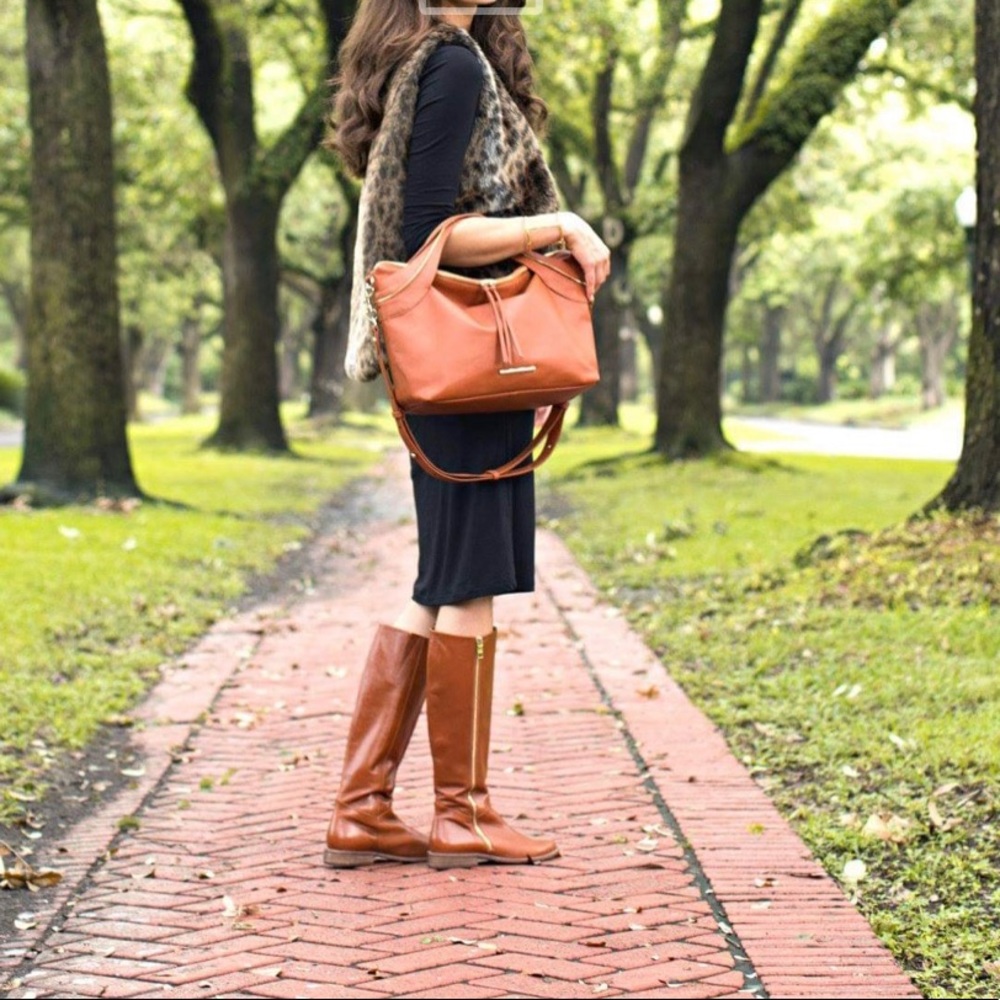 Elaine Turner Tesla Boot - Picture 2 of 9